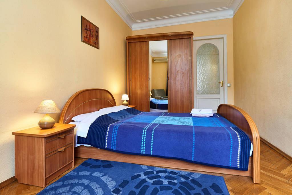 Home Hotel Apartments On Khreshchatyk Area Kiev Ngoại thất bức ảnh