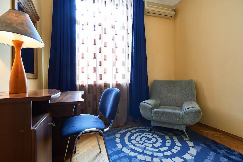 Home Hotel Apartments On Khreshchatyk Area Kiev Ngoại thất bức ảnh